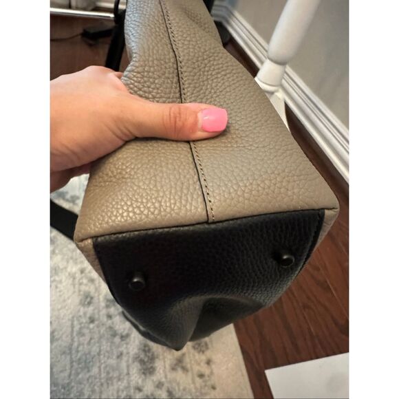 Coach Metro Tote - Picture 9 of 9